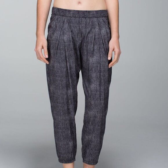 Lululemon Rollin' With My Omies Pant Burlap Texture Black Dune / Black 6 - Picture 2 of 10